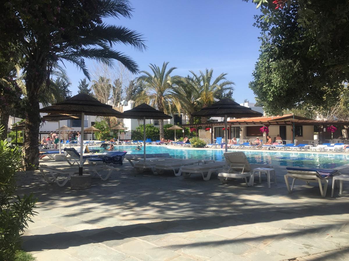 Paphos Gardens Apartment エクステリア 写真