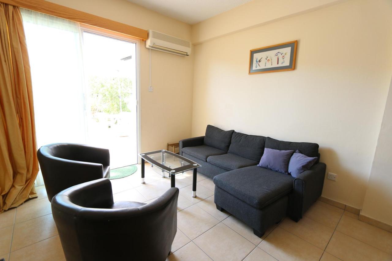 Paphos Gardens Apartment エクステリア 写真
